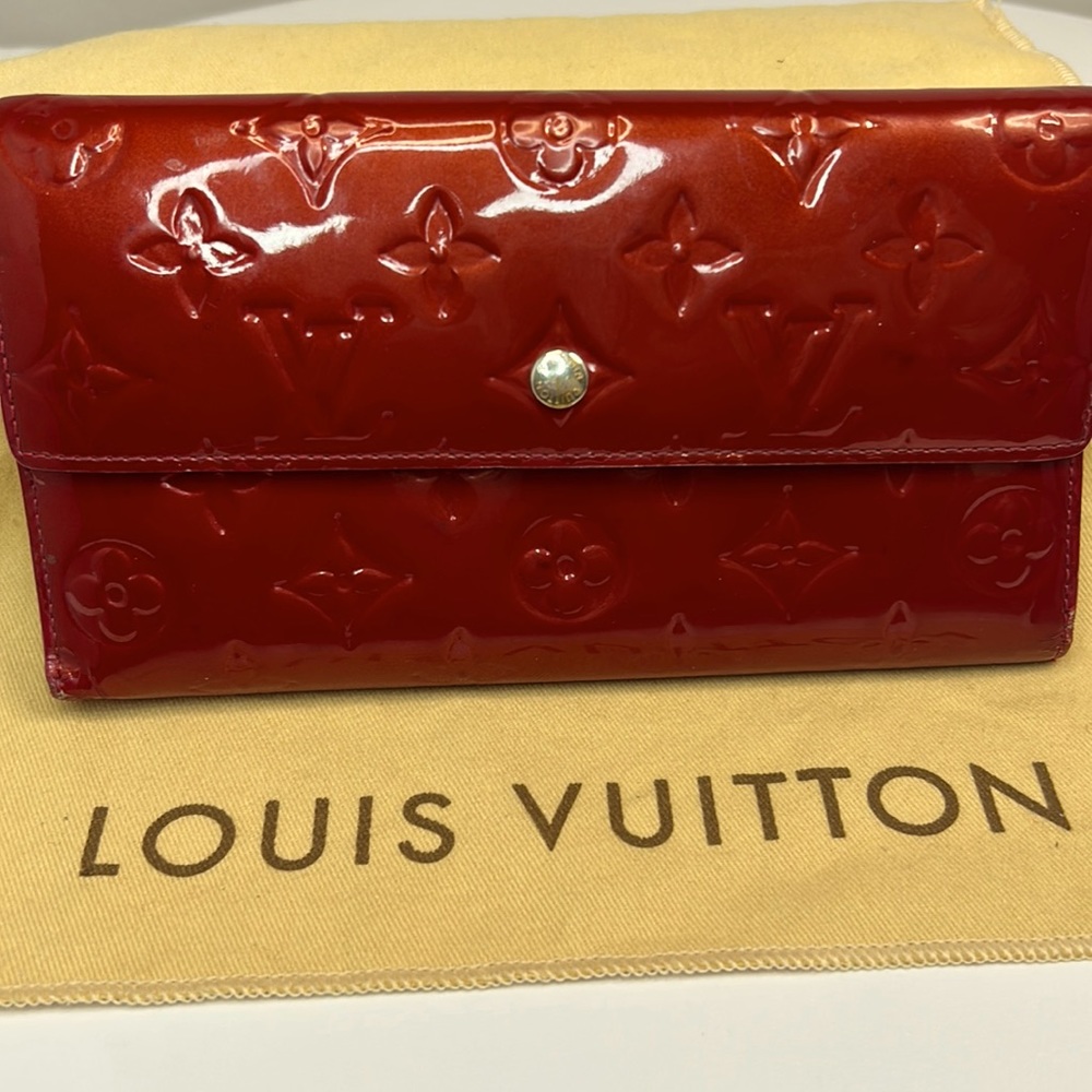 Authentic Louis Vuitton monogram  vernis Porte tresor international long…